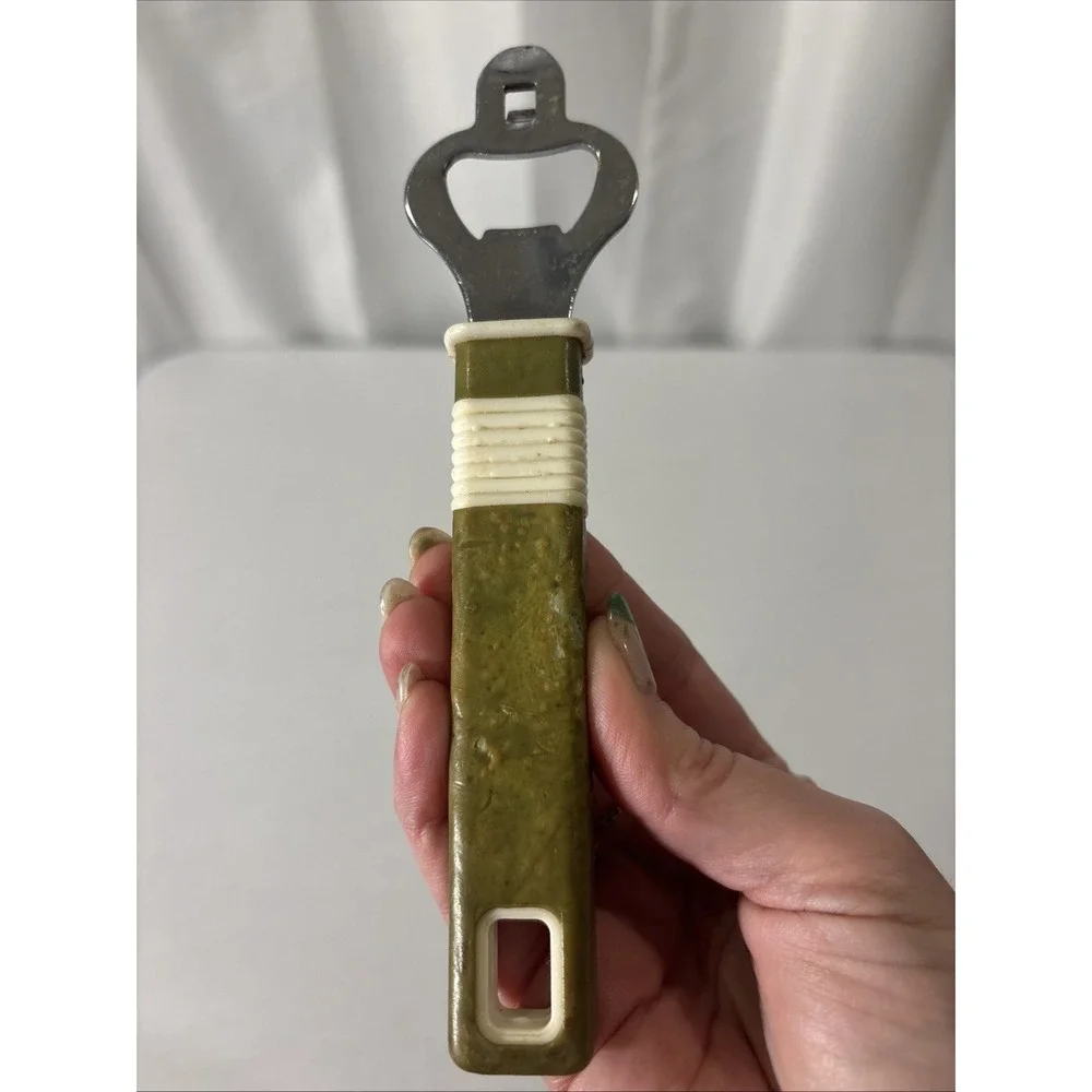 Vintage Kitchen Avacodo Green‎ Bottle Jar Opener Church Key Utensil Lid Lift